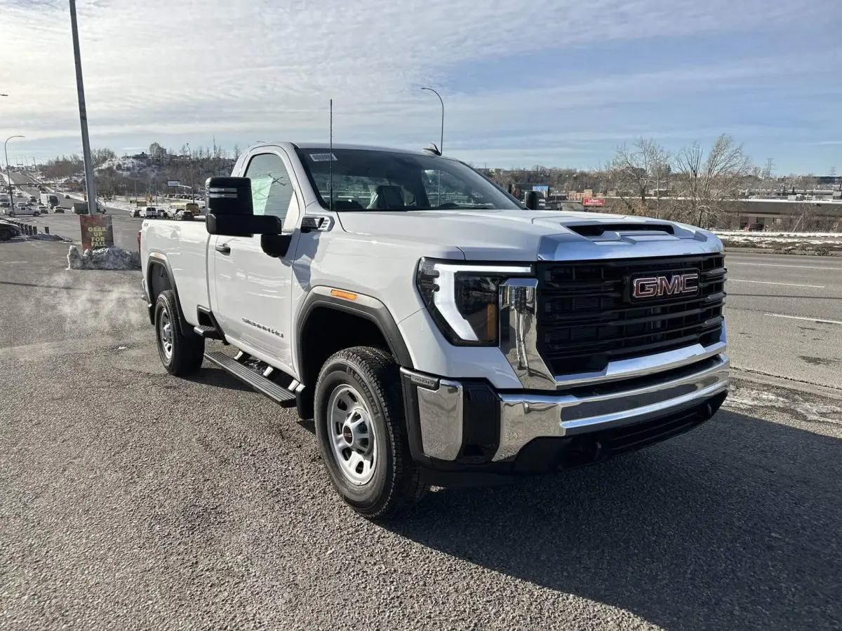 Full-Size Trucks: Heavy-Duty Performance for Demanding Tasks